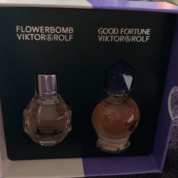 Viktor & Rolf Good Fortune and Flowerbomb Perfume Duo - Picture 4 of 4
